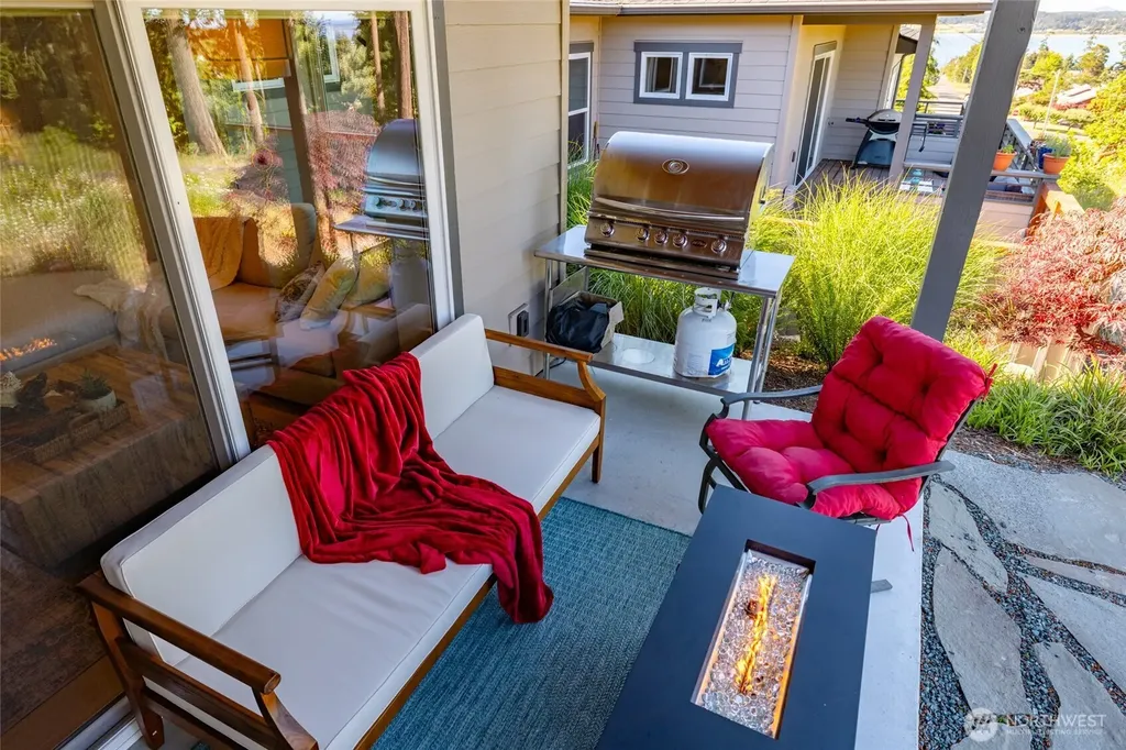 205 NE 3rd Street Coupeville WA 98239