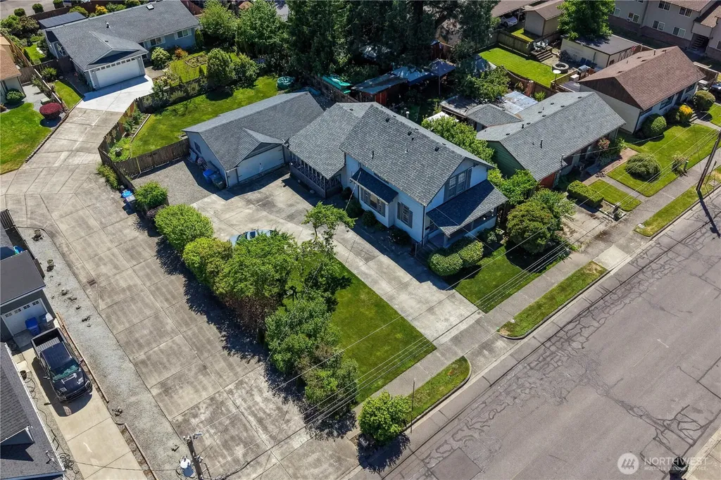 1718 Langdon Street Sumner WA 98390