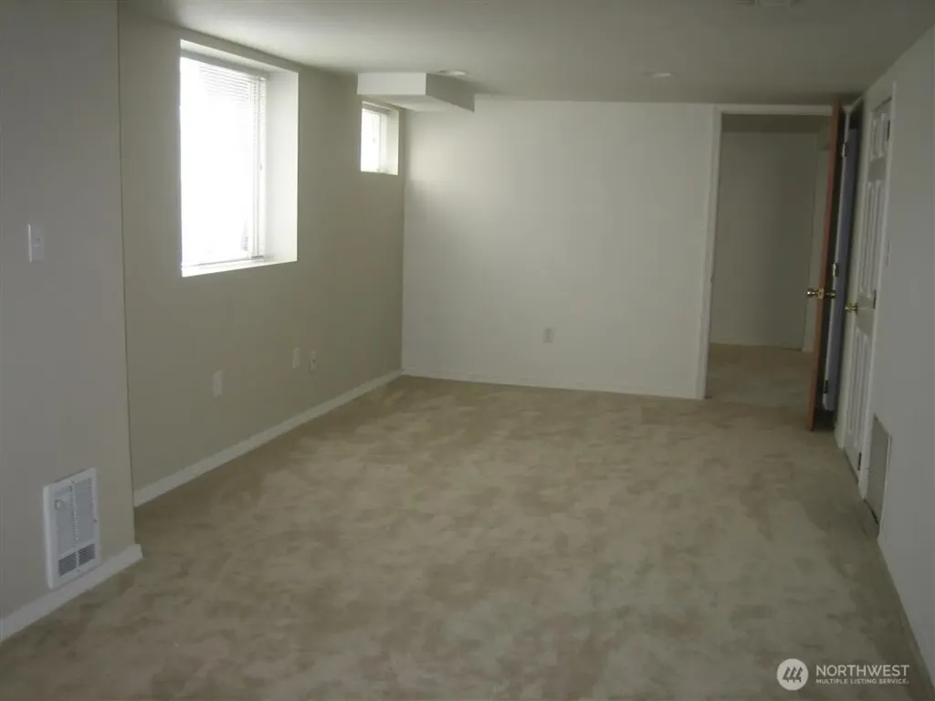2219 Rockefeller Avenue Everett WA 98201