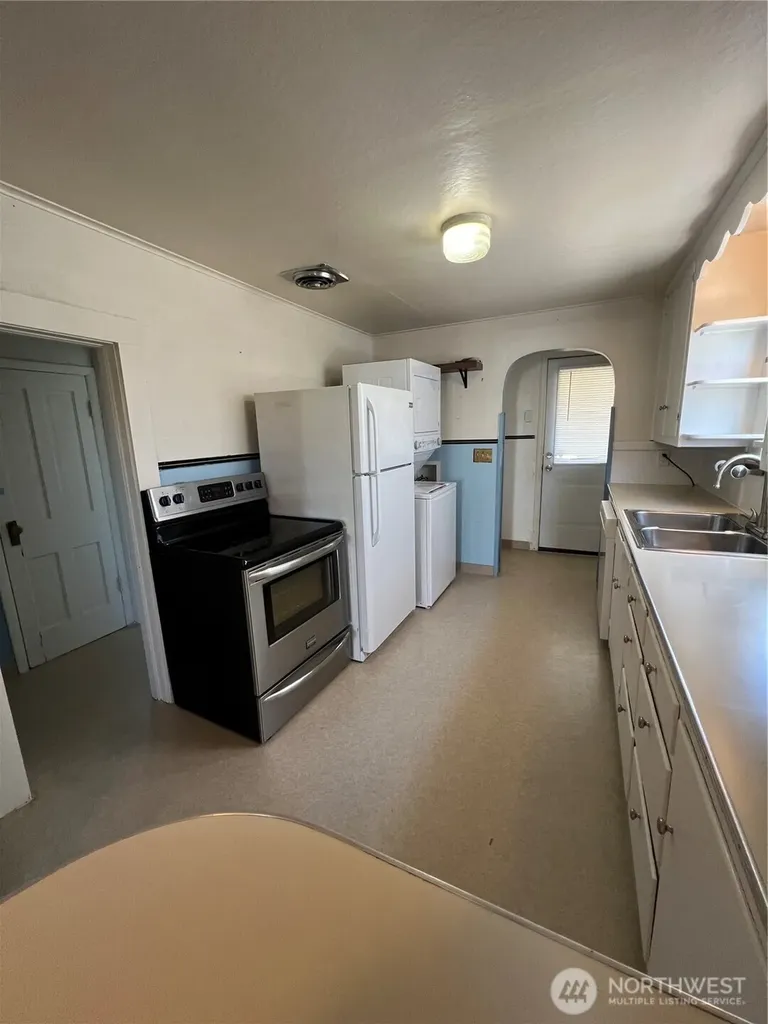2219 Rockefeller Avenue Everett WA 98201