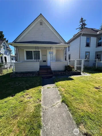 2219 Rockefeller Avenue Everett WA 98201