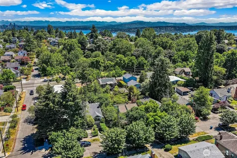 360 27th Avenue Seattle WA 98122