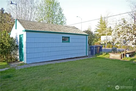 631 N Hawthorne Street Tacoma WA 98406