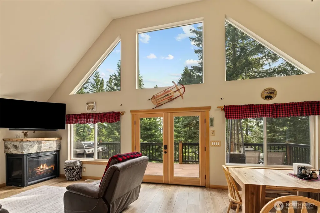 161 Eagle View Drive Ronald WA 98940