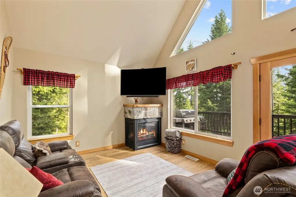 161 Eagle View Drive Ronald WA 98940