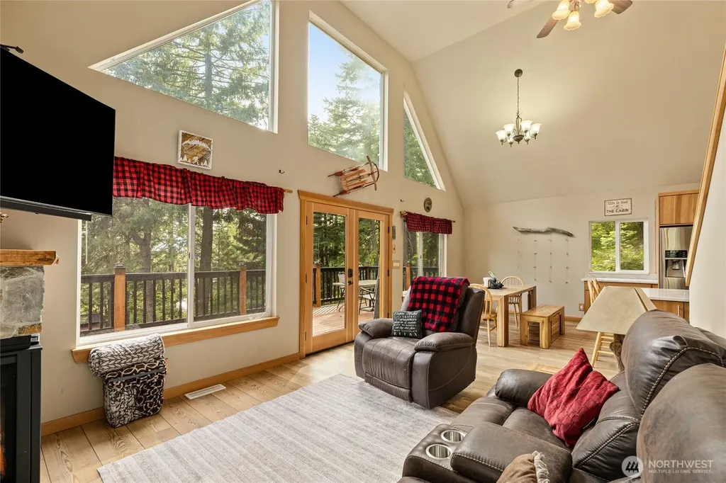161 Eagle View Drive Ronald WA 98940