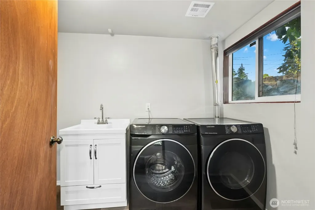 5221 120th Avenue SE Bellevue WA 98006