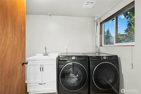 5221 120th Avenue SE Bellevue WA 98006