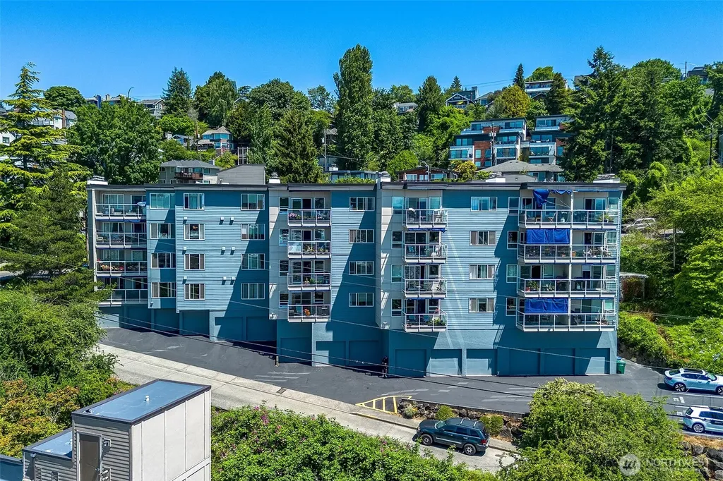 2221 Gilman Drive W Seattle WA 98119