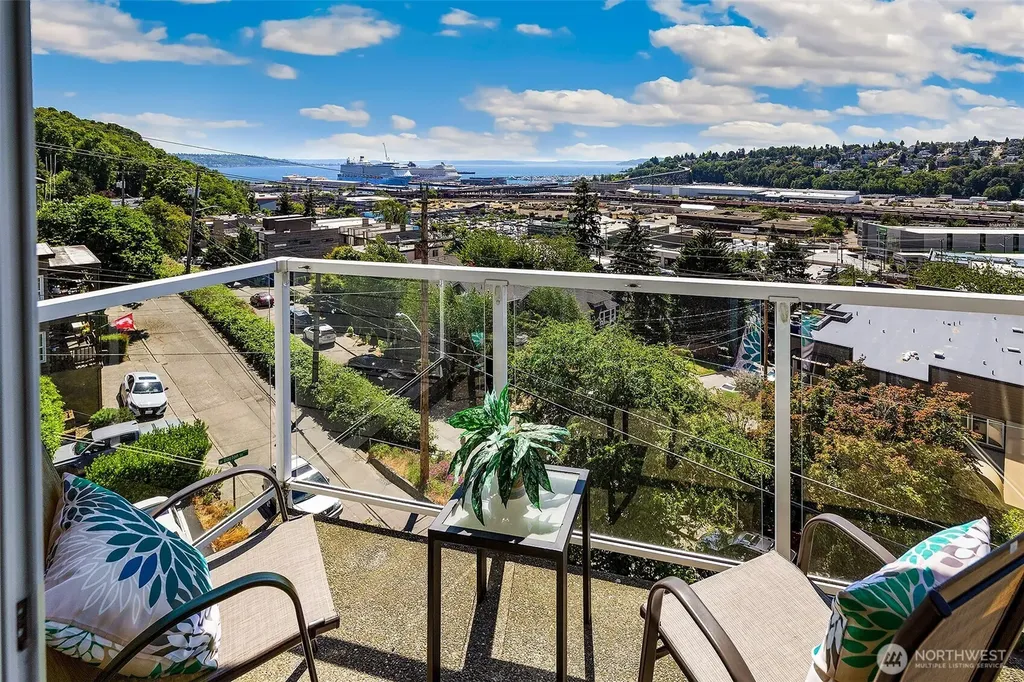2221 Gilman Drive W Seattle WA 98119
