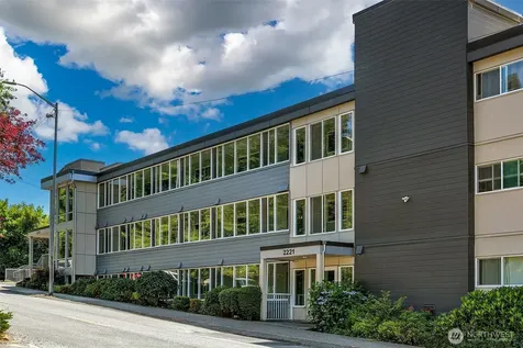 2221 Gilman Drive W Seattle WA 98119