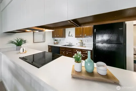 2221 Gilman Drive W Seattle WA 98119
