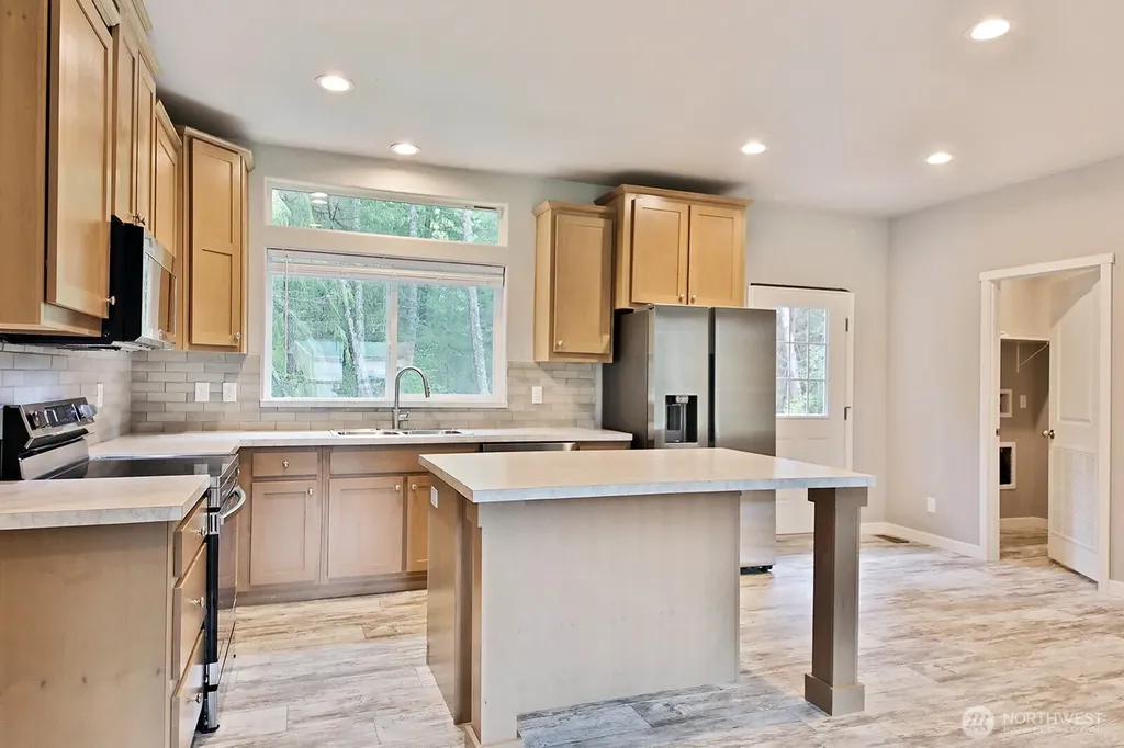 46 E Welcher Road Coupeville WA 98239