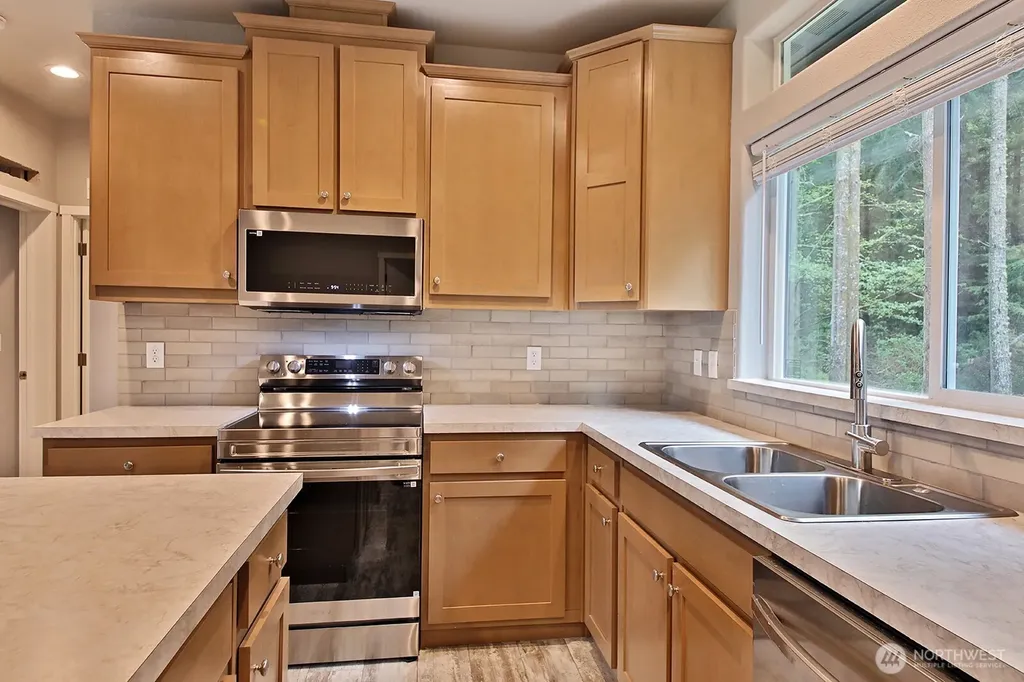 46 E Welcher Road Coupeville WA 98239