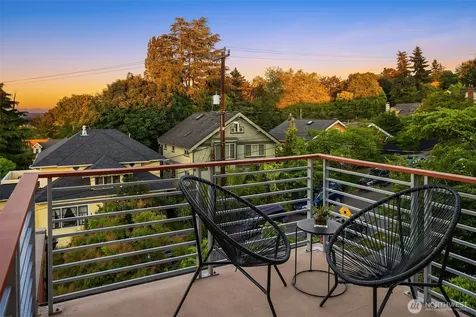 2619 Warren Avenue N Seattle WA 98109