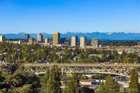 2619 Warren Avenue N Seattle WA 98109
