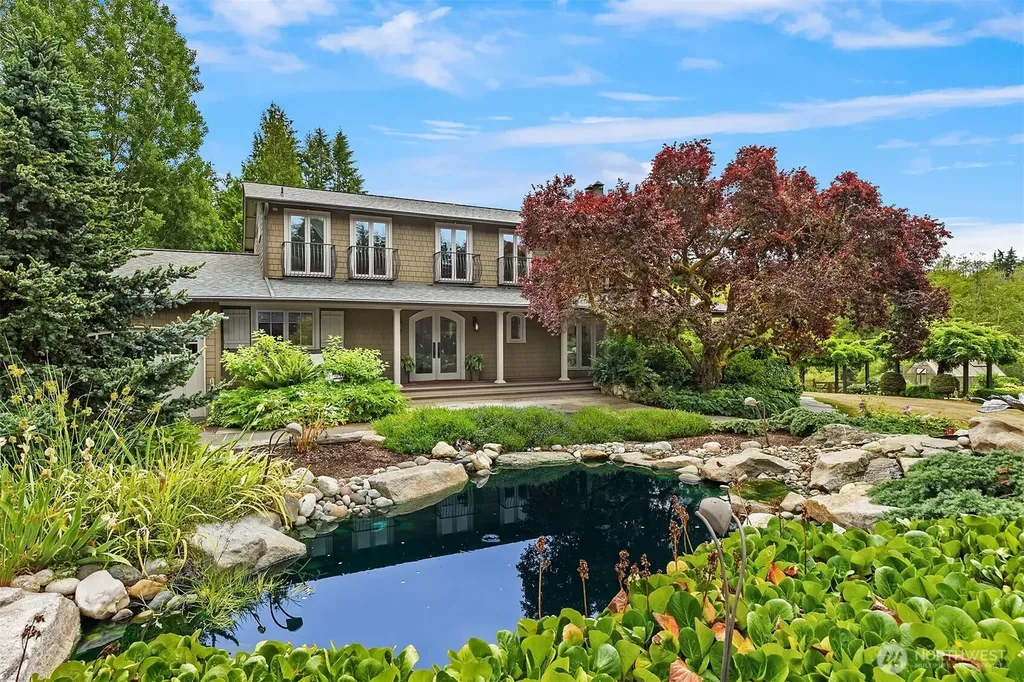 7195 NE High School Road Bainbridge Island WA 98110