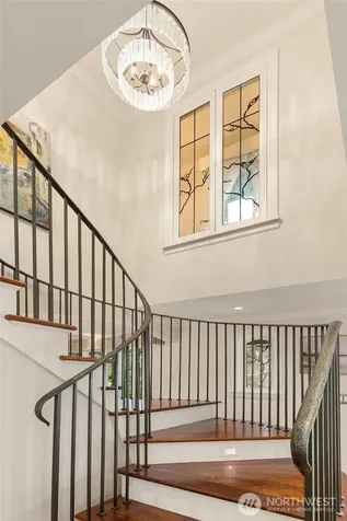 7195 NE High School Road Bainbridge Island WA 98110