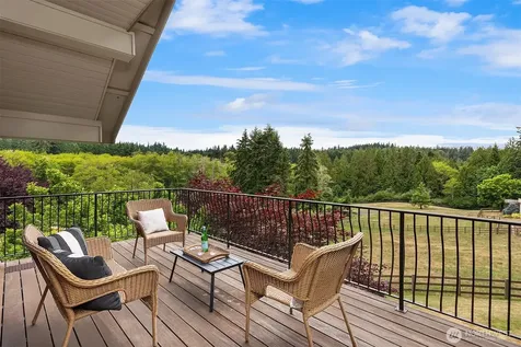 7195 NE High School Road Bainbridge Island WA 98110
