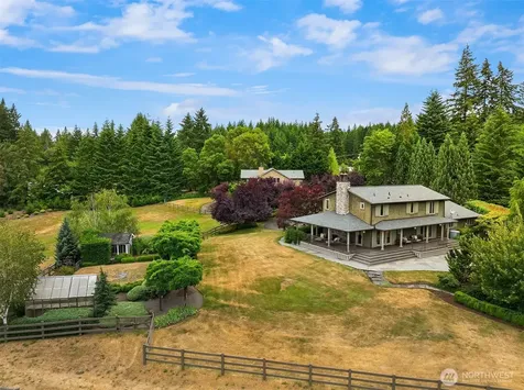 7195 NE High School Road Bainbridge Island WA 98110