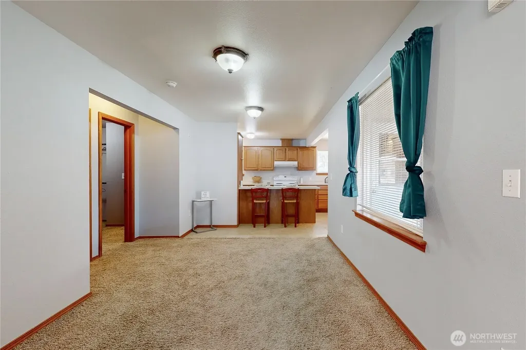 735 NE Spitzenburg Street College Place WA 99324