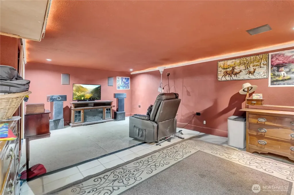 5620 Yakima Avenue Tacoma WA 98408
