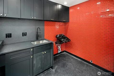 2332 E Cherry Street Seattle WA 98122