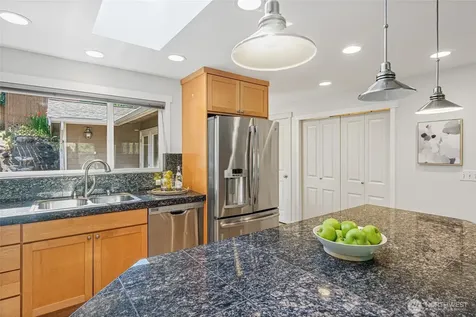 6525 154th Avenue NE Redmond WA 98052