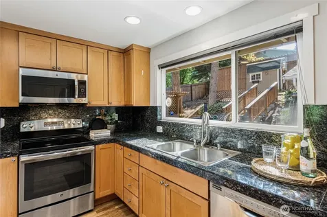 6525 154th Avenue NE Redmond WA 98052