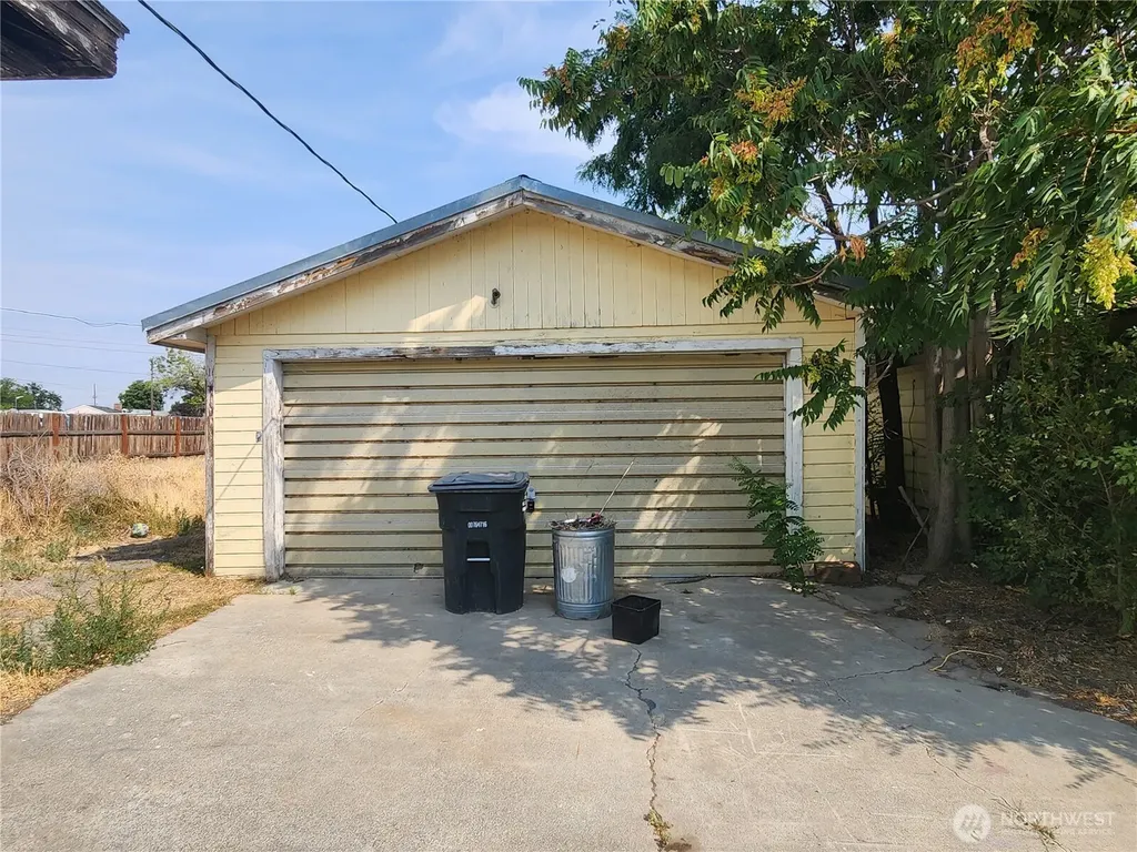 305 S Gibby Road Moses Lake WA 98837