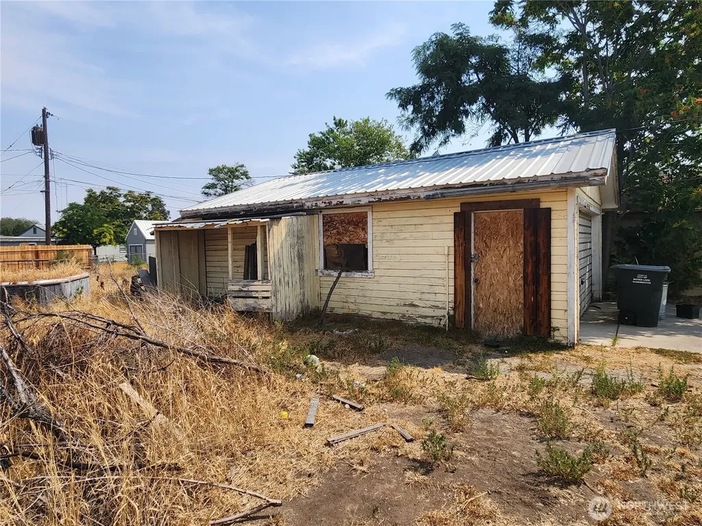 305 S Gibby Road Moses Lake WA 98837