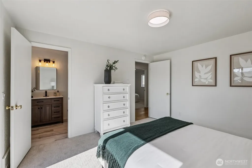 272 Prestwick Drive Camano Island WA 98282