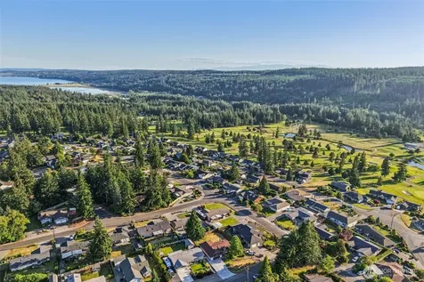 272 Prestwick Drive Camano Island WA 98282