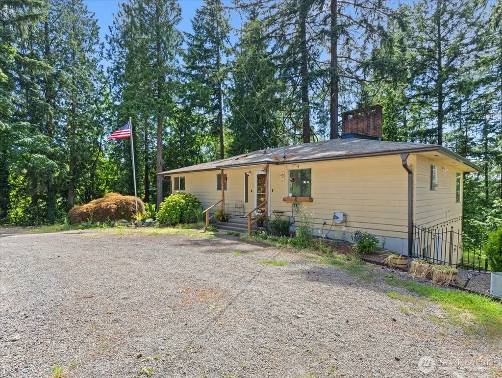1125 Fish Pond Road Kelso WA 98626