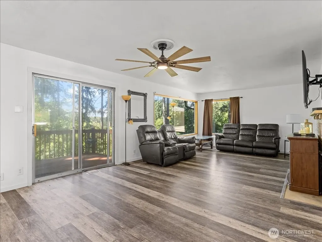 1125 Fish Pond Road Kelso WA 98626