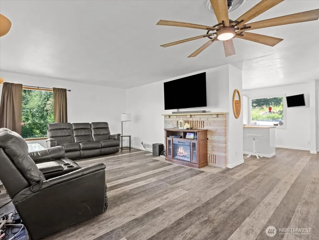 1125 Fish Pond Road Kelso WA 98626