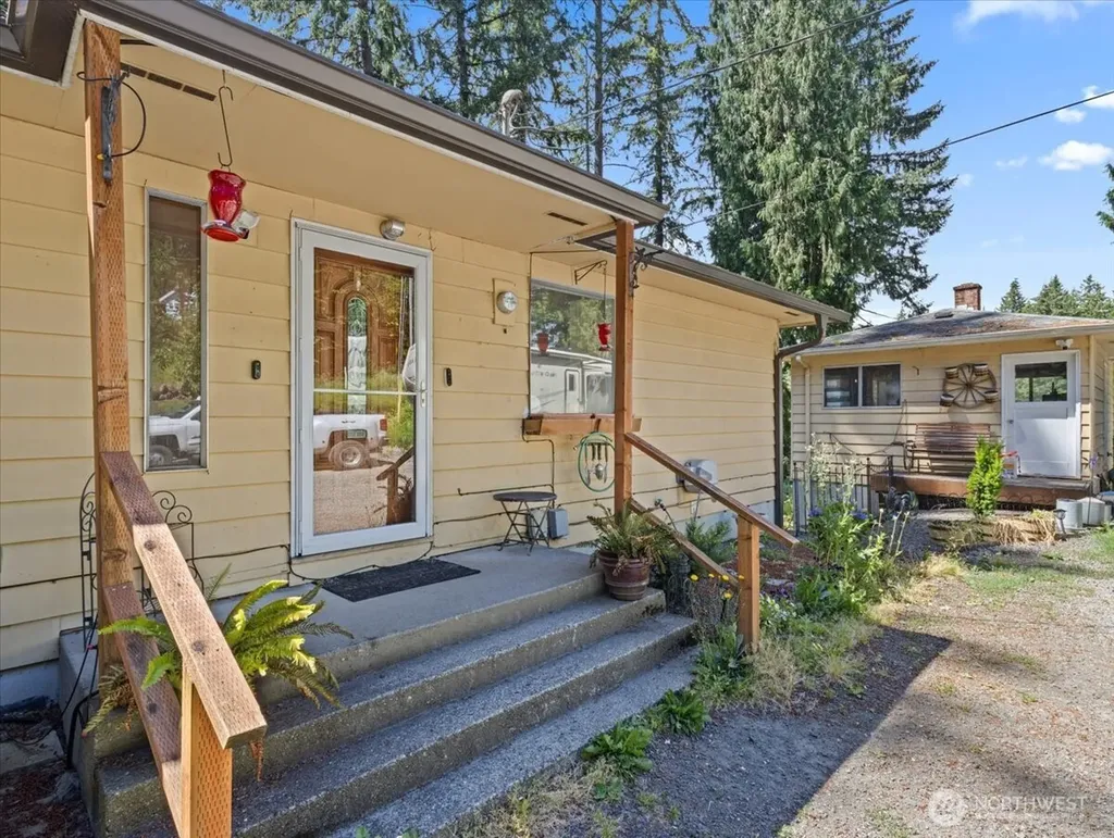 1125 Fish Pond Road Kelso WA 98626
