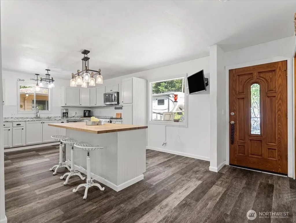 1125 Fish Pond Road Kelso WA 98626