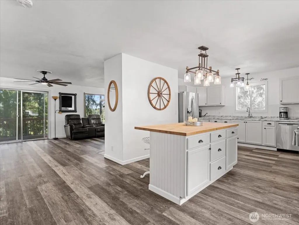 1125 Fish Pond Road Kelso WA 98626