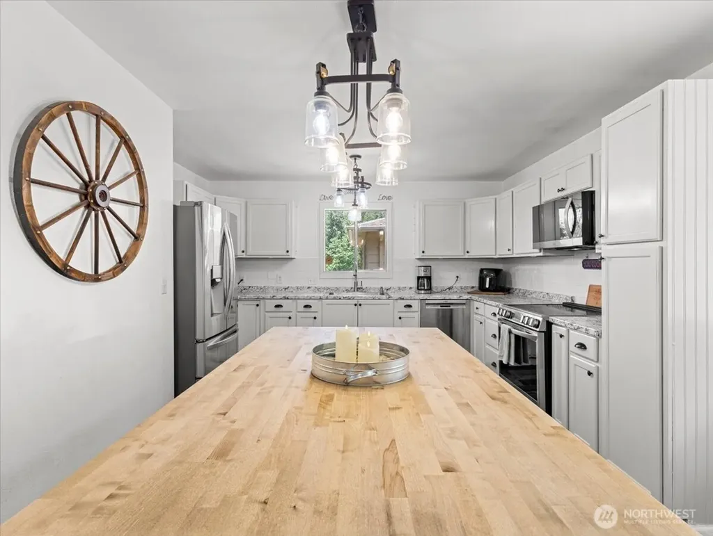 1125 Fish Pond Road Kelso WA 98626