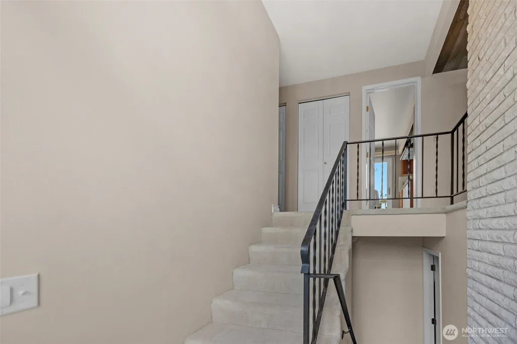 19122 34th Place S Seatac WA 98168