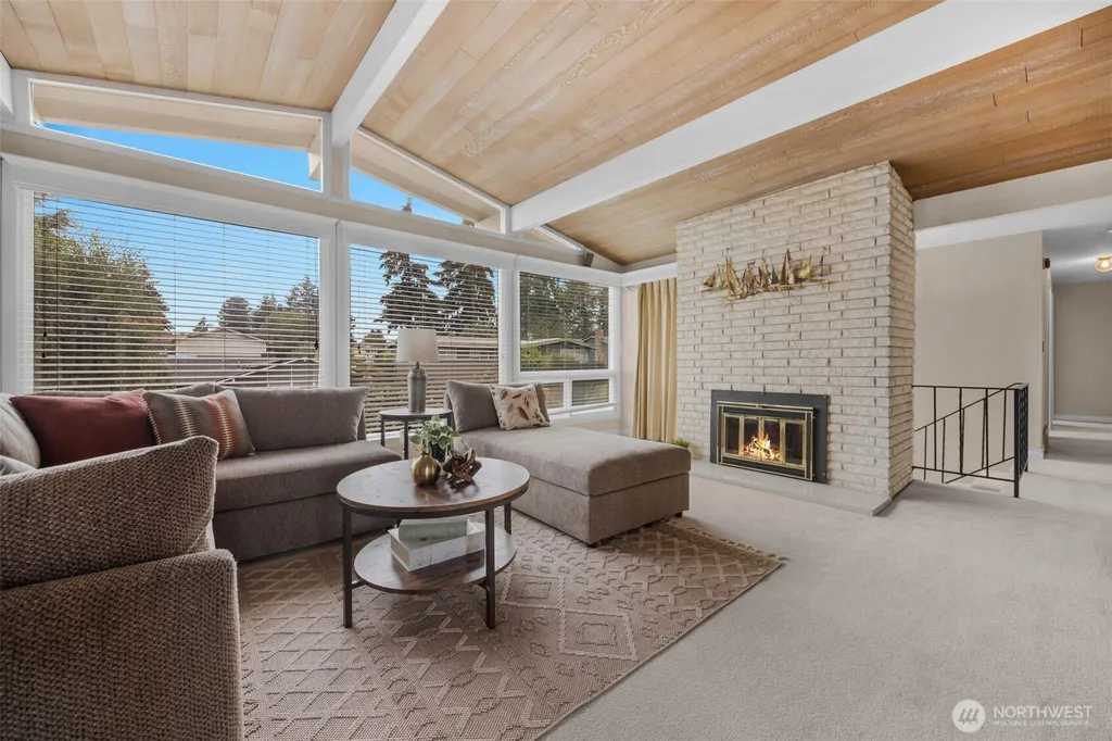 19122 34th Place S Seatac WA 98168