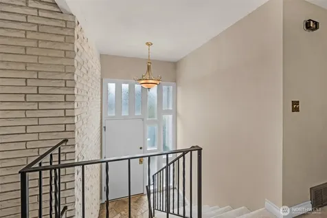 19122 34th Place S Seatac WA 98168