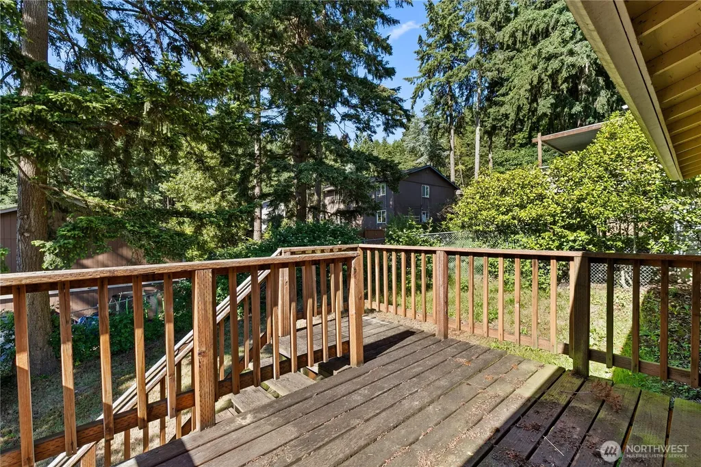 2015 E 57th Street Tacoma WA 98404