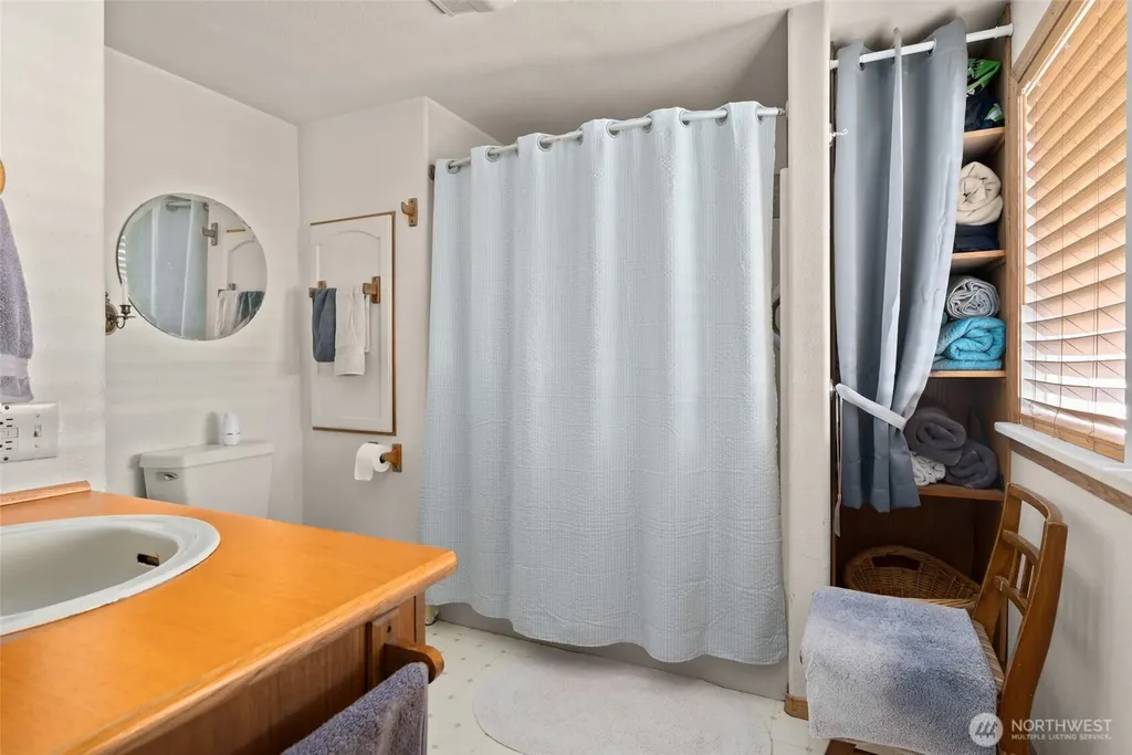 685 NE Regatta Street Oak Harbor WA 98277