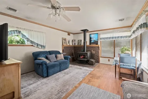 685 NE Regatta Street Oak Harbor WA 98277