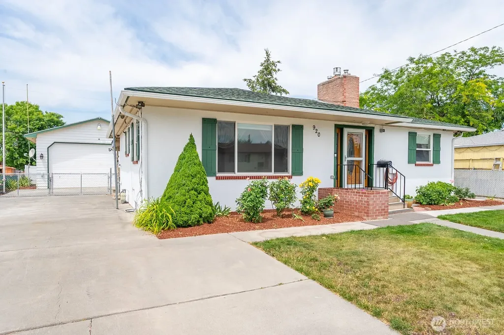 920 S Dahlia Drive Moses Lake WA 98837