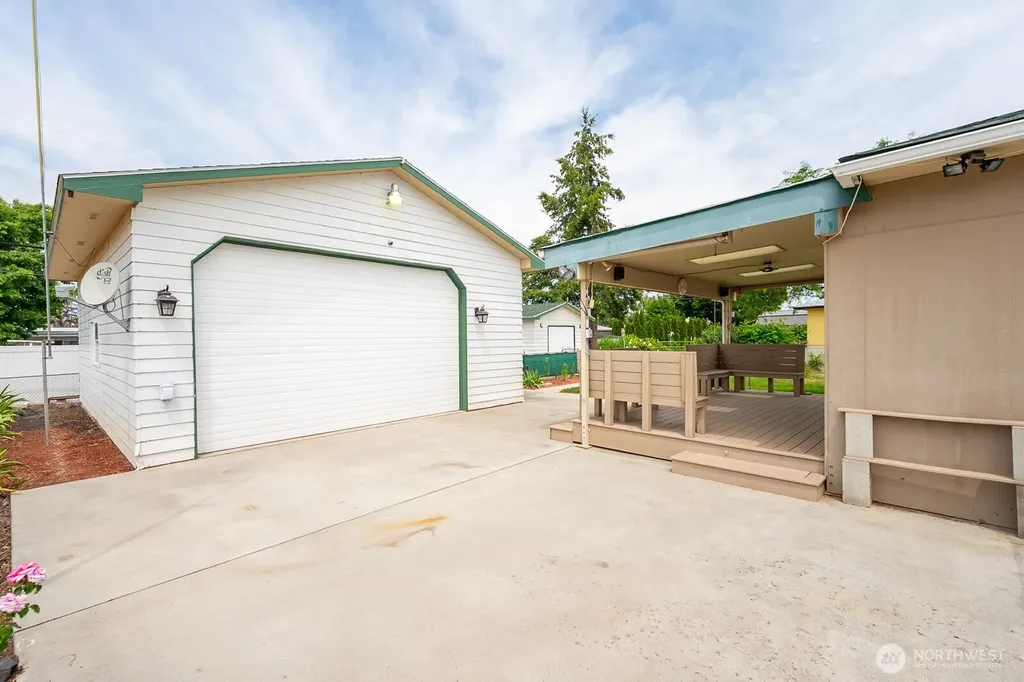 920 S Dahlia Drive Moses Lake WA 98837
