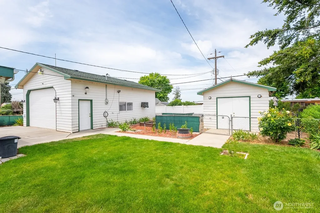 920 S Dahlia Drive Moses Lake WA 98837