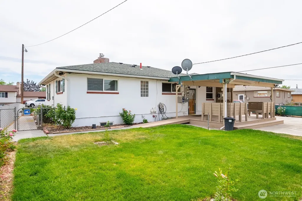 920 S Dahlia Drive Moses Lake WA 98837
